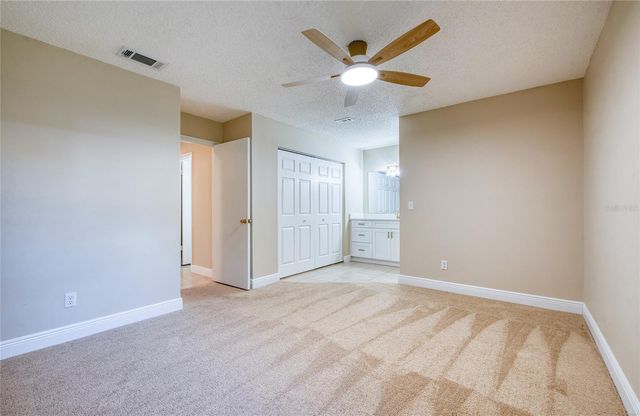 4017 BRAESGATE LANE, Tampa, FL 33624