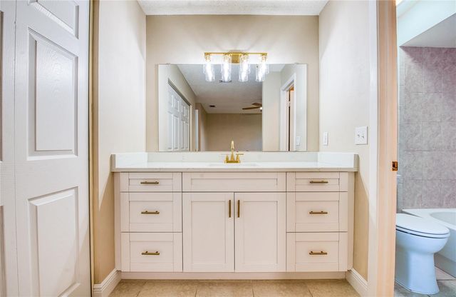 4017 BRAESGATE LANE, Tampa, FL 33624