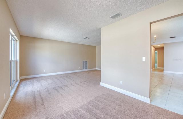 4017 BRAESGATE LANE, Tampa, FL 33624