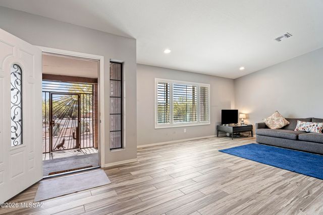 6502 N Calle De Estevan, Tucson, AZ 85718