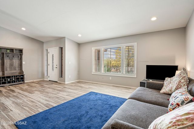 6502 N Calle De Estevan, Tucson, AZ 85718