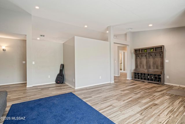 6502 N Calle De Estevan, Tucson, AZ 85718