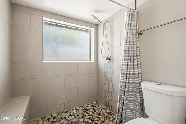 6502 N Calle De Estevan, Tucson, AZ 85718