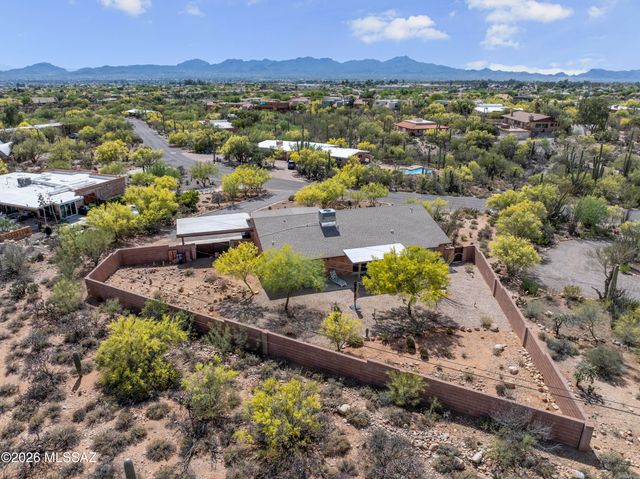 6502 N Calle De Estevan, Tucson, AZ 85718