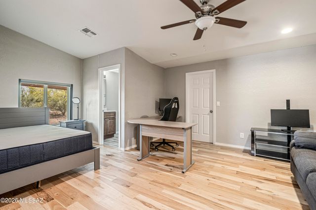 6502 N Calle De Estevan, Tucson, AZ 85718