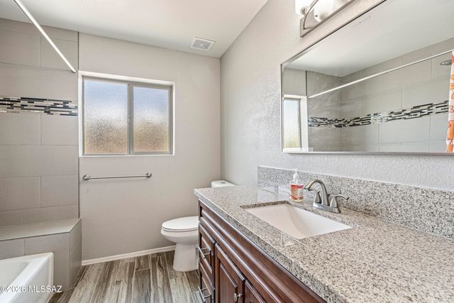 6502 N Calle De Estevan, Tucson, AZ 85718