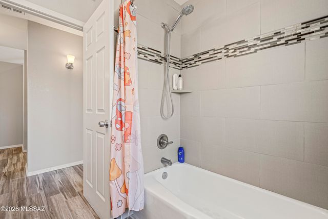 6502 N Calle De Estevan, Tucson, AZ 85718