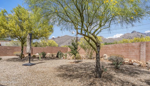 6502 N Calle De Estevan, Tucson, AZ 85718