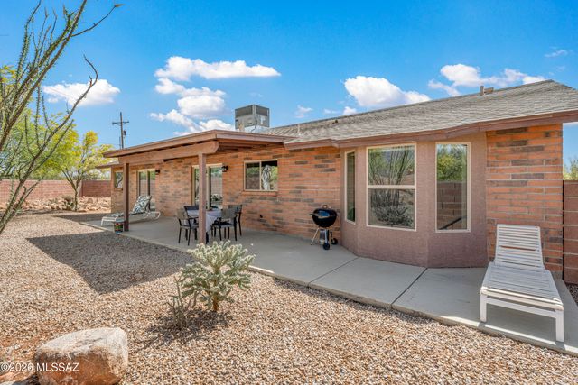 6502 N Calle De Estevan, Tucson, AZ 85718