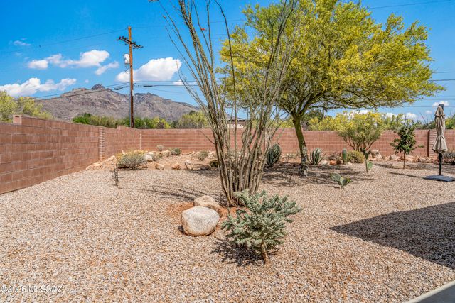 6502 N Calle De Estevan, Tucson, AZ 85718