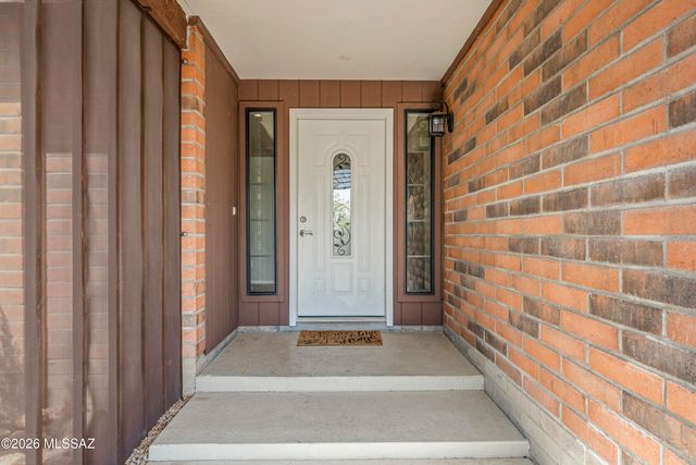 6502 N Calle De Estevan, Tucson, AZ 85718