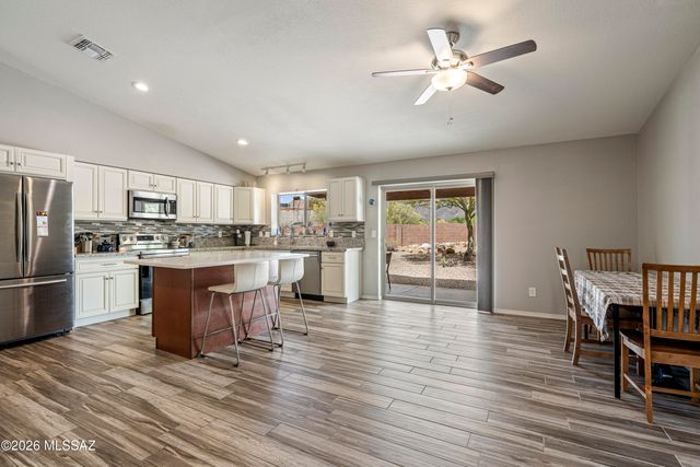 6502 N Calle De Estevan, Tucson, AZ 85718