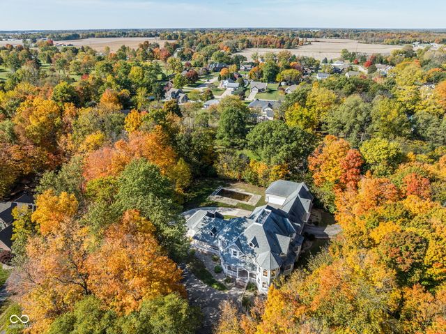 15 S Creedmoor Way, Anderson, IN 46011