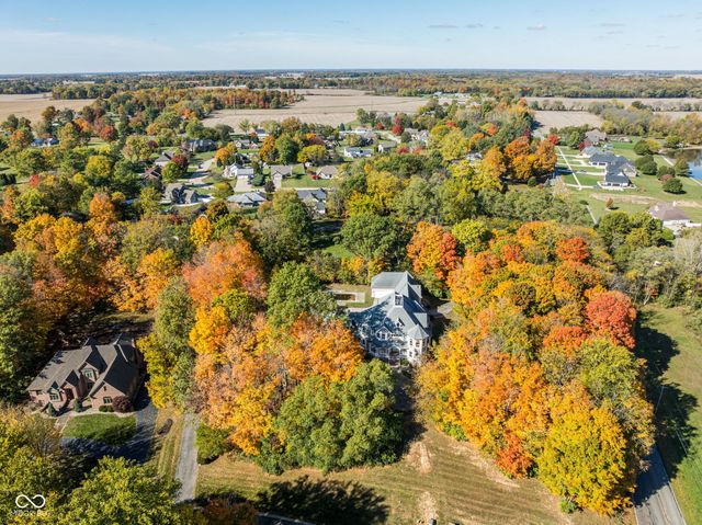 15 S Creedmoor Way, Anderson, IN 46011