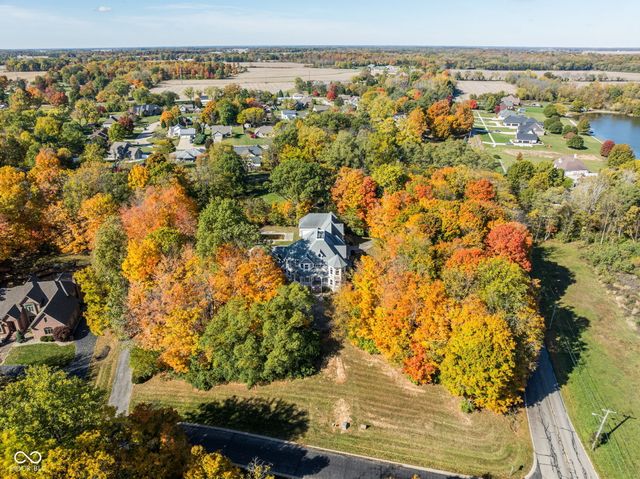 15 S Creedmoor Way, Anderson, IN 46011