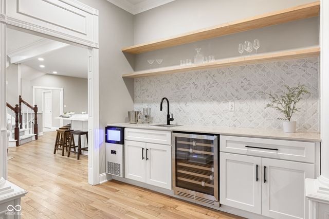 15 S Creedmoor Way, Anderson, IN 46011