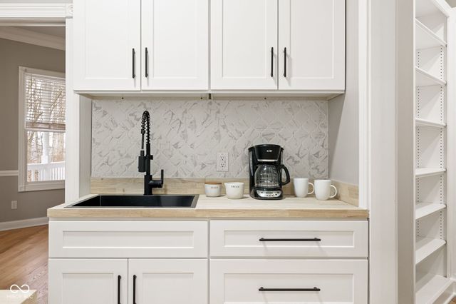 15 S Creedmoor Way, Anderson, IN 46011