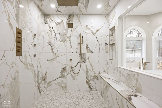 15 S Creedmoor Way, Anderson, IN 46011