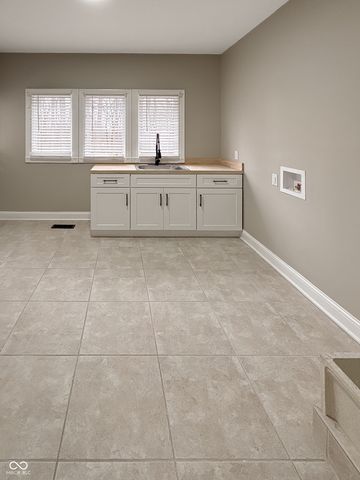 15 S Creedmoor Way, Anderson, IN 46011