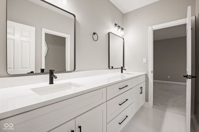 15 S Creedmoor Way, Anderson, IN 46011