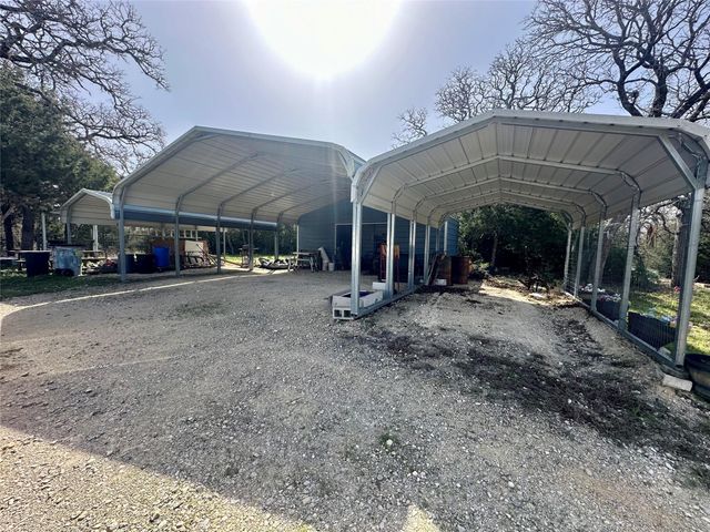 1218 Private Road 3063 RD, Lexington, TX 78947