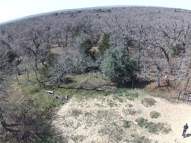 1218 Private Road 3063 RD, Lexington, TX 78947