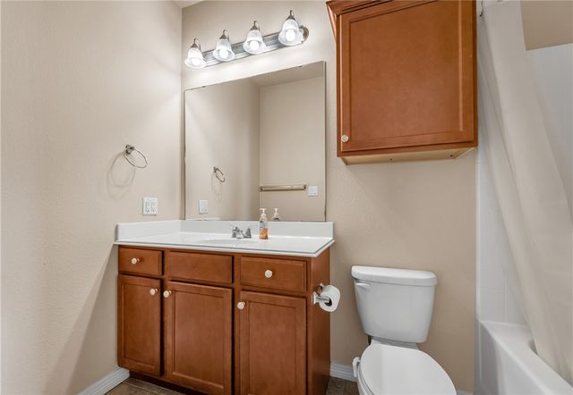 1198 Jones Butler Road 2305, College Station, TX 77840