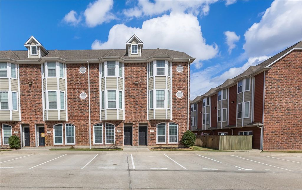 1198 Jones Butler Road 2305, College Station, TX 77840