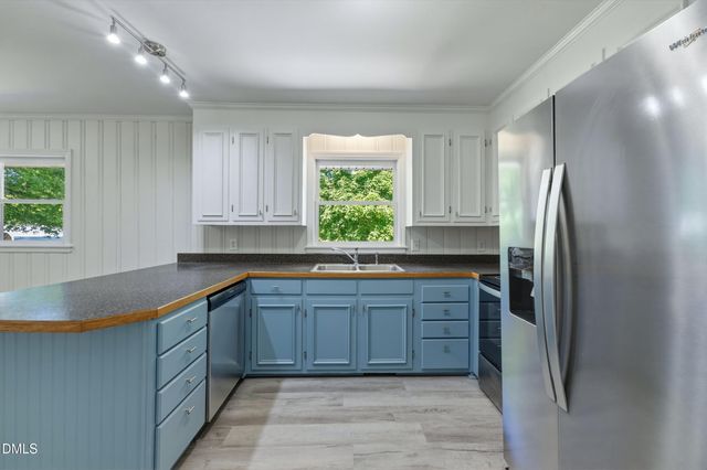 209 N Wilkins Road, Haw River, NC 27258