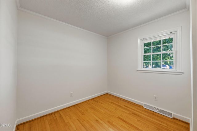 209 N Wilkins Road, Haw River, NC 27258