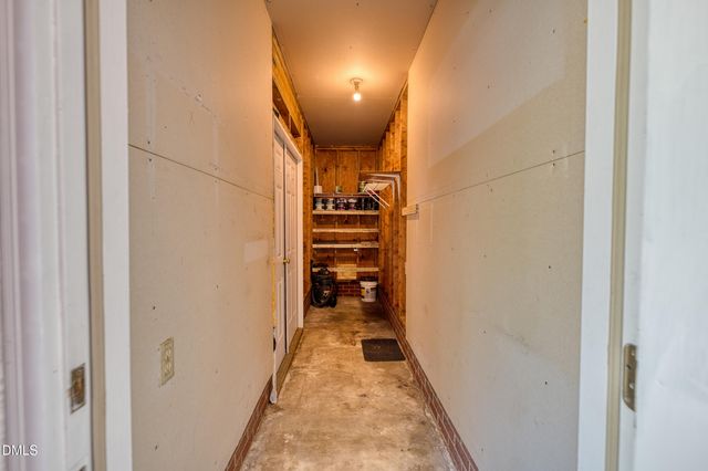 209 N Wilkins Road, Haw River, NC 27258
