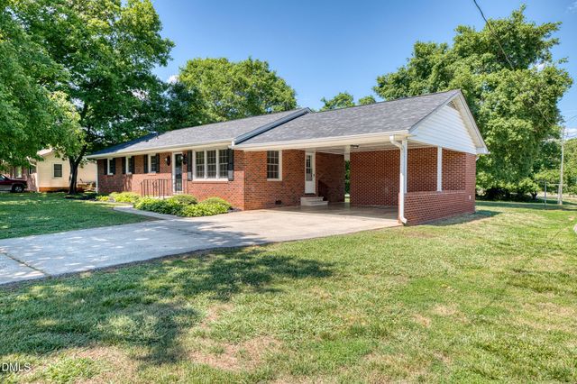 209 N Wilkins Road, Haw River, NC 27258