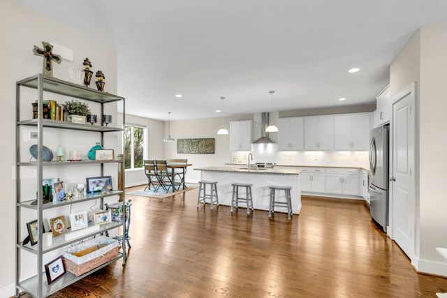 40 Hubbard St, Nashville, TN 37210