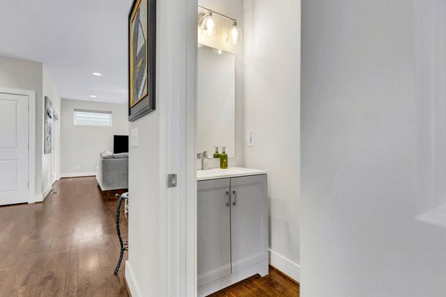 40 Hubbard St, Nashville, TN 37210