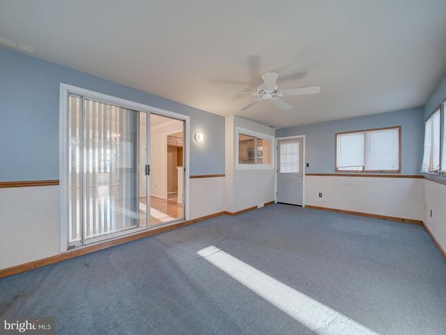 9315 LEES RIDGE RD, Warrenton, VA 20186