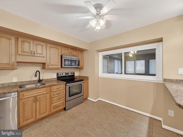 9315 LEES RIDGE RD, Warrenton, VA 20186