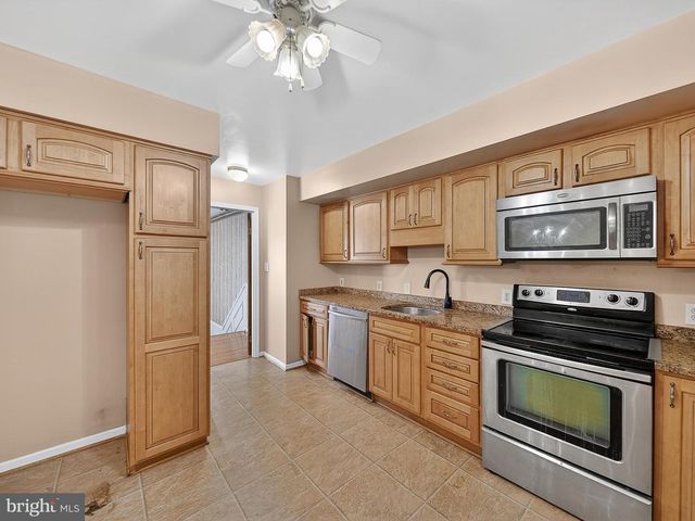 9315 LEES RIDGE RD, Warrenton, VA 20186