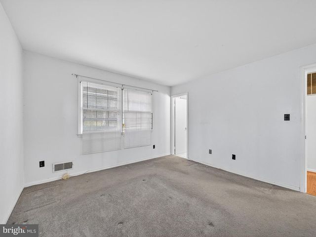 9315 LEES RIDGE RD, Warrenton, VA 20186