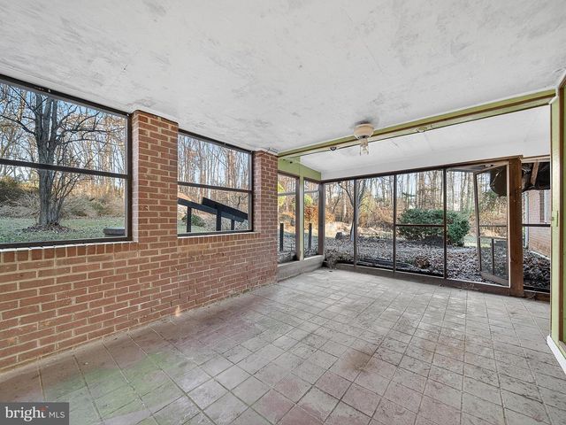 9315 LEES RIDGE RD, Warrenton, VA 20186