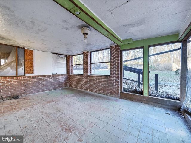 9315 LEES RIDGE RD, Warrenton, VA 20186