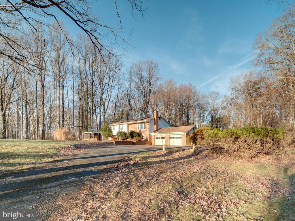 9315 LEES RIDGE RD, Warrenton, VA 20186