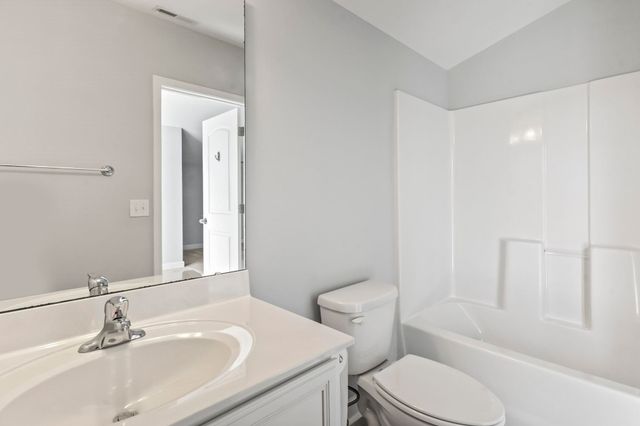 1611 Sapphire Dr., Longs, SC 29568