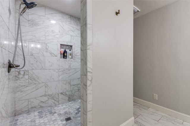 605 Private Road 5881, Yantis, TX 75497