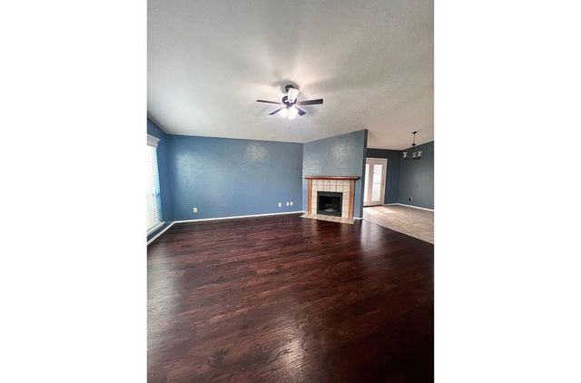 3207 Forest Creek Drive, Fort Worth, TX 76123