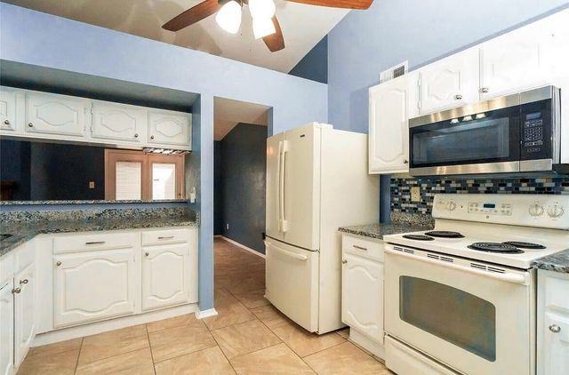 3207 Forest Creek Drive, Fort Worth, TX 76123