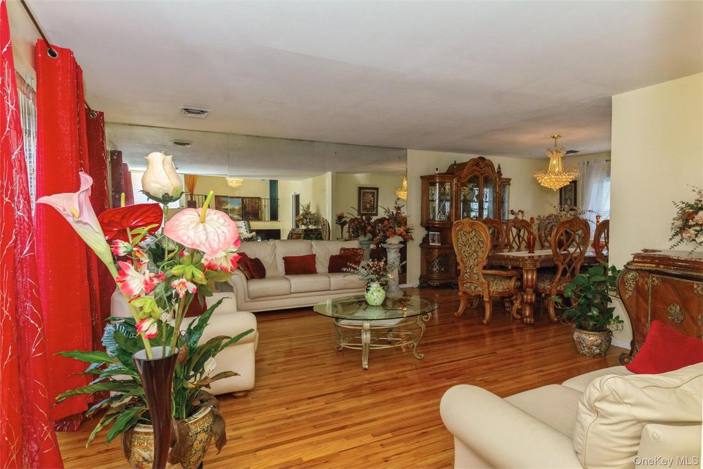 786 E Carl Avenue, Baldwin, NY 11510 — photo 5