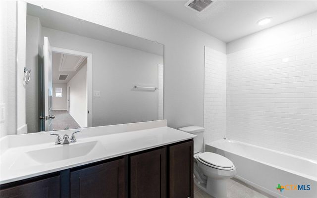 1232 Sweden, Seguin, TX 78155