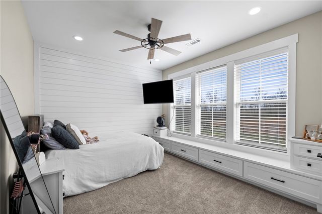 717-719 Evening Star Road, Bentonville, AR 72713