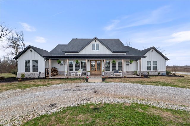 717-719 Evening Star Road, Bentonville, AR 72713