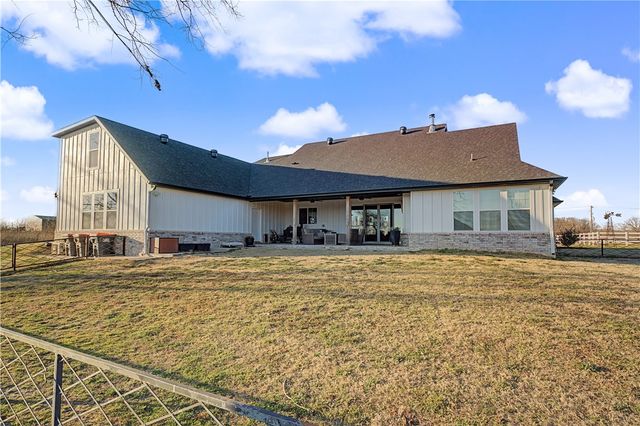 717-719 Evening Star Road, Bentonville, AR 72713